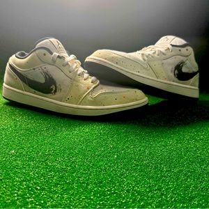 Jordan 1 low brushstroke size 11.5, good condition, worn a few times.